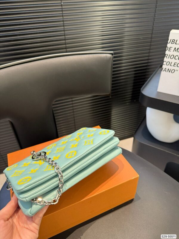 Bolsa Louis Vuitton Coussin - Image 3