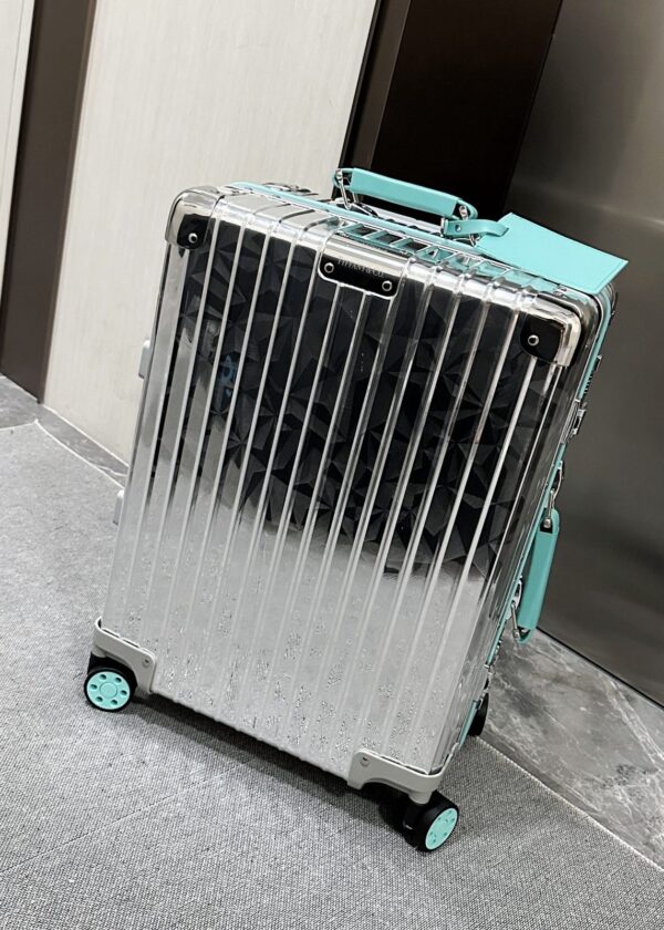 Mala Rimowa x Tiffany & Co - Image 2