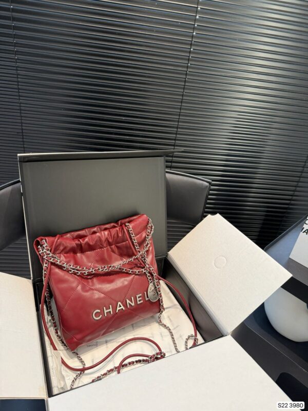 Chanel 22 bag - Image 15