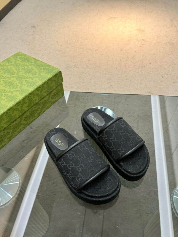Slide Gucci - Image 12