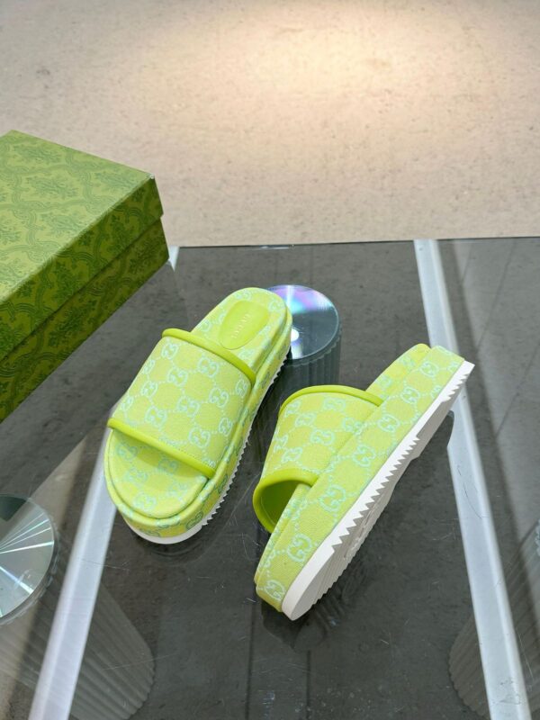 Slide Gucci - Image 21