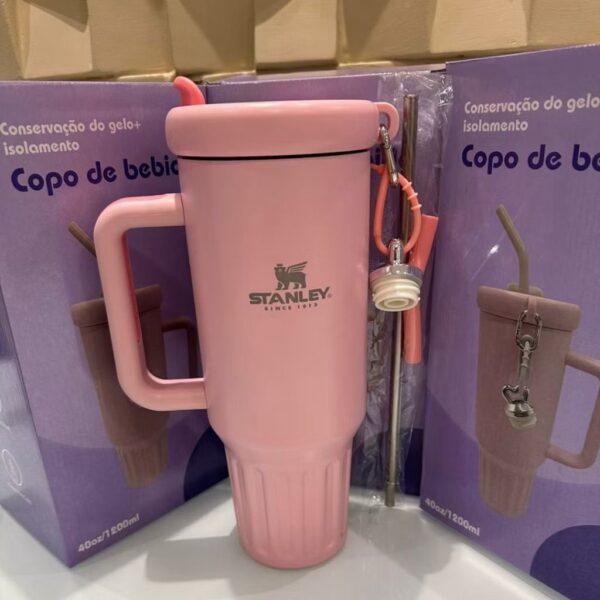 Copo Térmico com chaveiro Stanley - Image 3