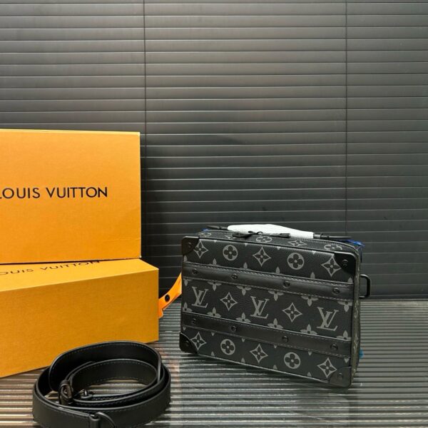 Bolsa Tiracolo Louis Vuitton Soft Trunk - Image 6