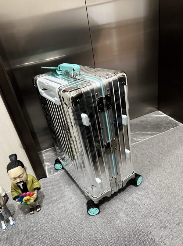 Mala Rimowa x Tiffany & Co - Image 3