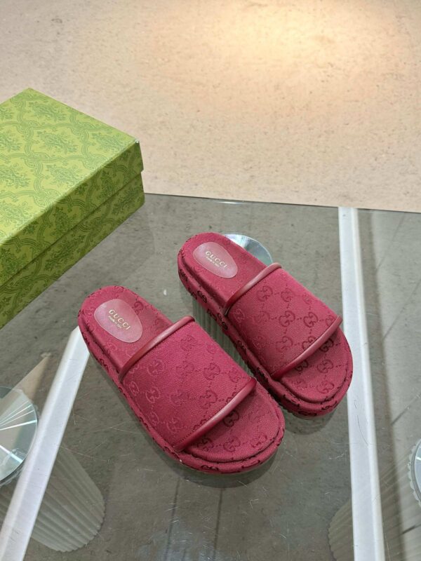 Slide Gucci - Image 13
