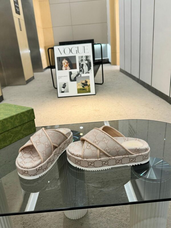 Slide Gucci - Image 8