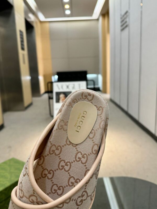Slide Gucci - Image 10