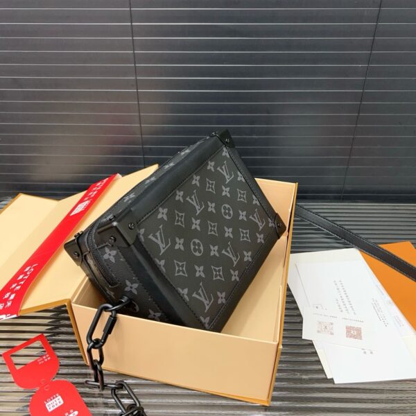 Bolsa Tiracolo Louis Vuitton Soft Trunk - Image 7