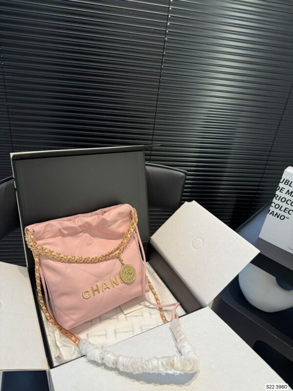 Chanel 22 bag - Image 10