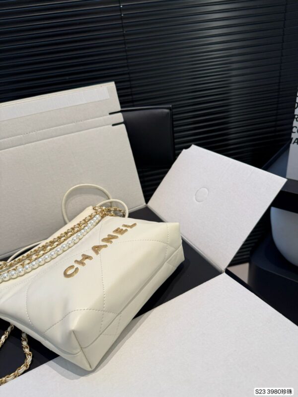 Chanel 22 bag - Image 7