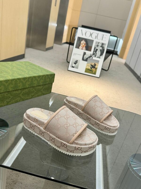 Slide Gucci - Image 16