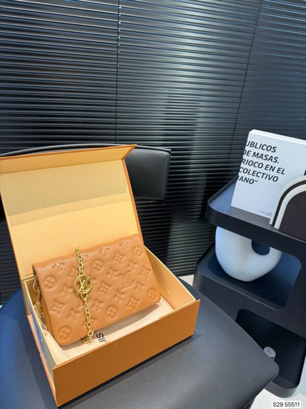 Bolsa Louis Vuitton Coussin - Image 10