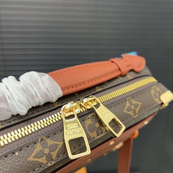 Bolsa Tiracolo Louis Vuitton Soft Trunk - Image 13