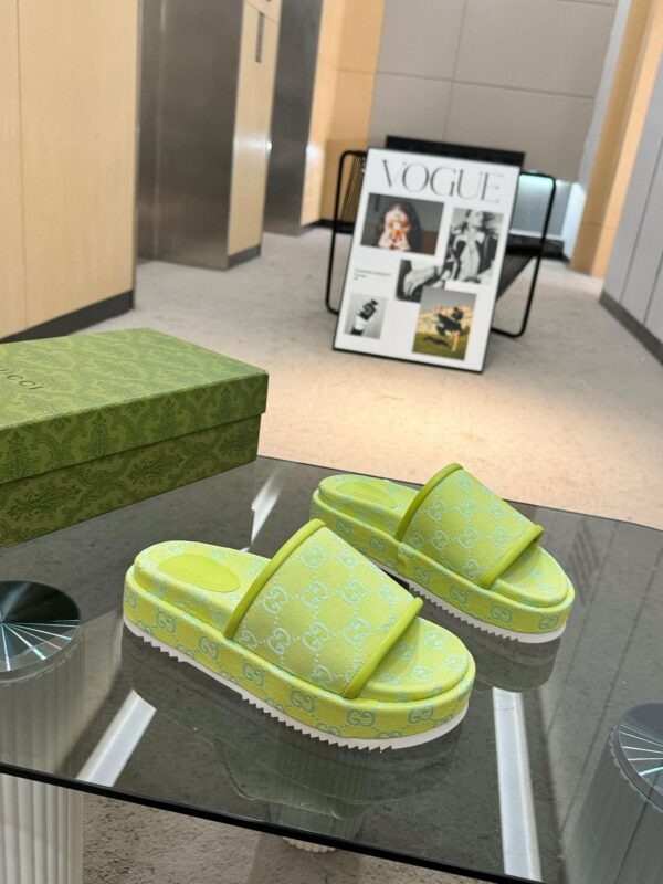 Slide Gucci - Image 22