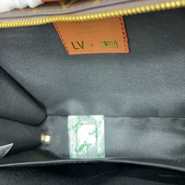 Bolsa Tiracolo Louis Vuitton Soft Trunk - Image 20