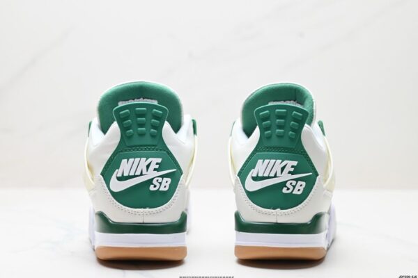 Nike Air Jordan 4 Retro - Image 6