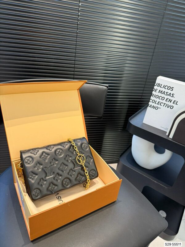 Bolsa Louis Vuitton Coussin - Image 13