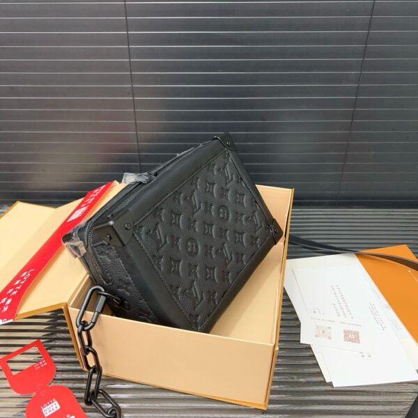Bolsa Tiracolo Louis Vuitton Soft Trunk - Image 5