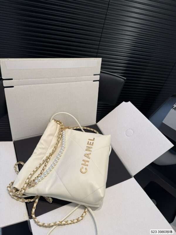 Chanel 22 bag - Image 6