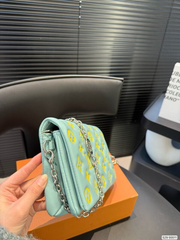 Bolsa Louis Vuitton Coussin - Image 8