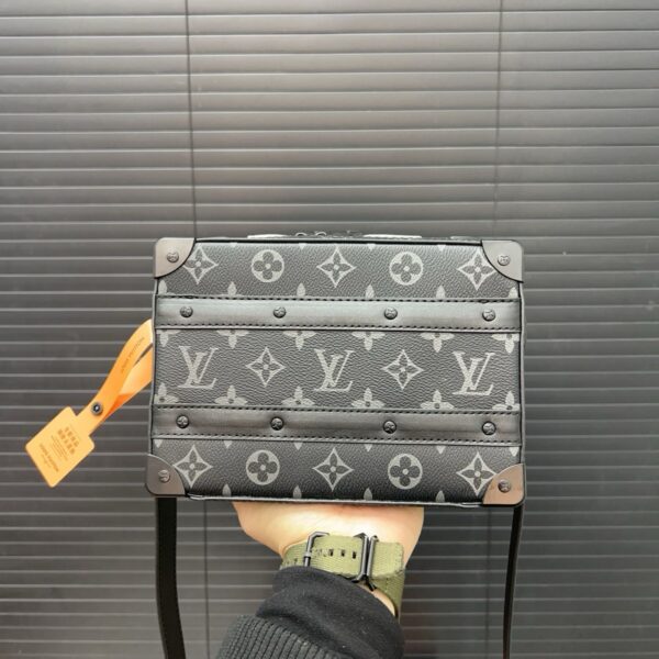 Bolsa Tiracolo Louis Vuitton Soft Trunk - Image 24